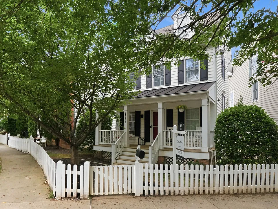 1002 Main St
