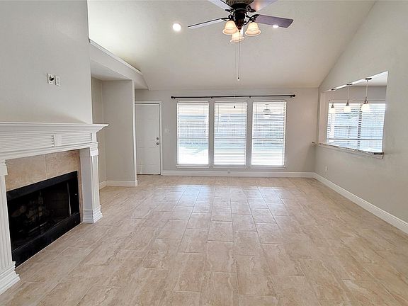 4th image of 5227 Clarkston Ln