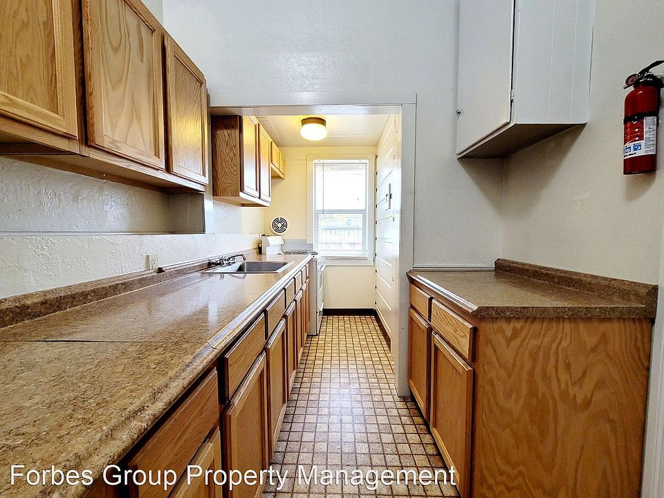 1st image of 322 University Ave
