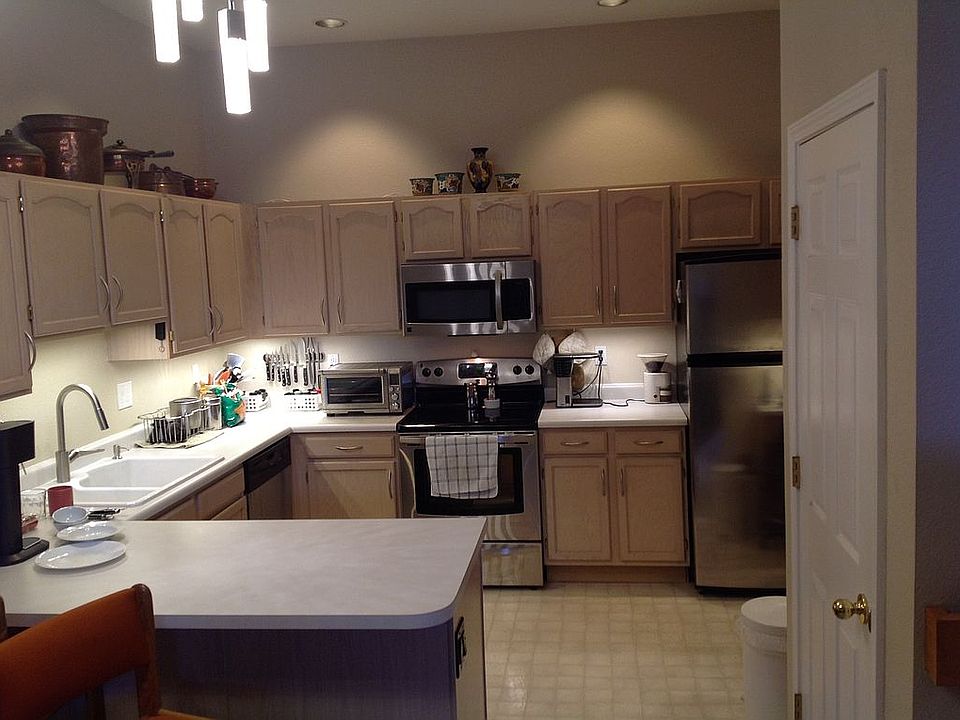 2nd image of 4500 Seneca St Unit 10