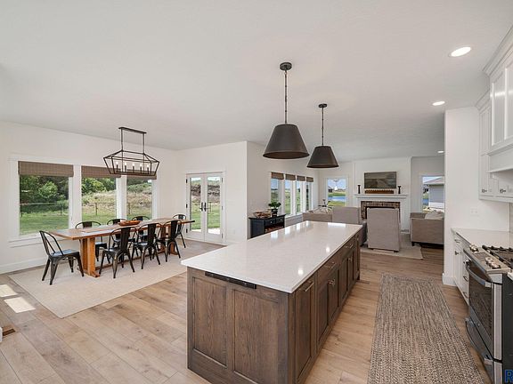 5th image of 1001 Duck Cir