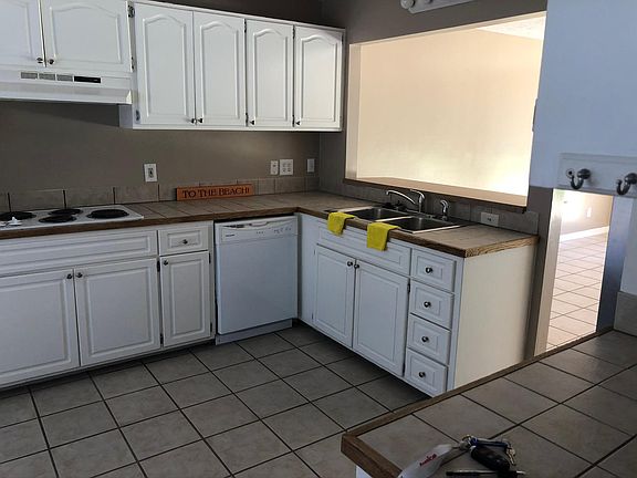 2nd image of 21809 Dolphin Ave