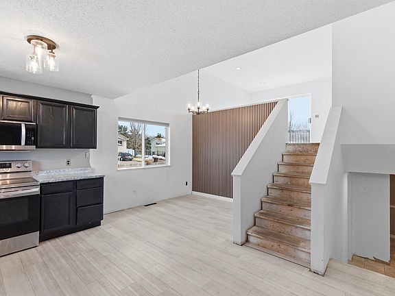 5th image of 2822 Addison Ave