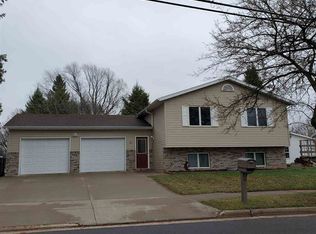 1610 N Wood Ave, Marshfield, WI 54449