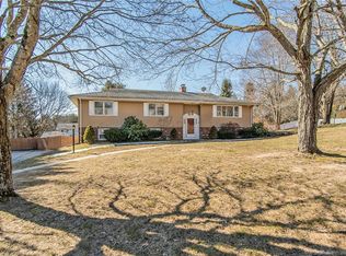 53 Bunny Ln, Brooklyn, CT 06234