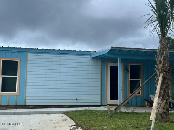 300 Seminary Dr, Bay Saint Louis, MS 39520