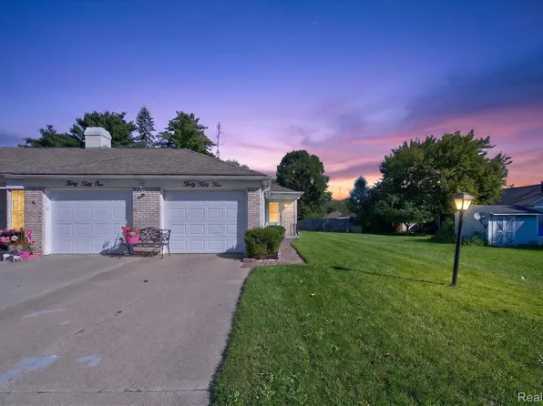 3055 Vineyard Ln, Flushing, MI 48433
