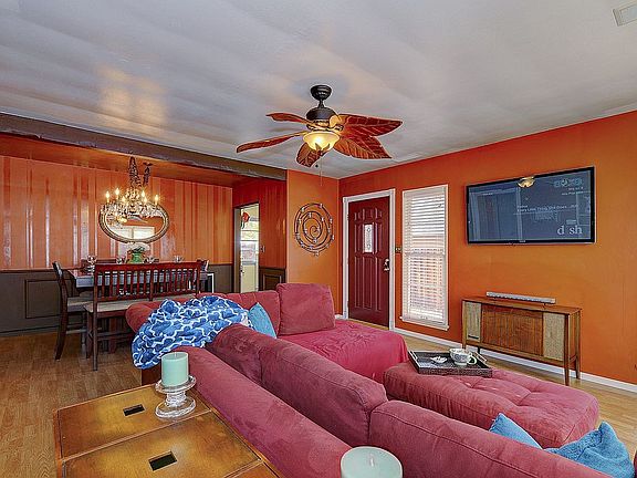 3rd image of 21827 Valerio St