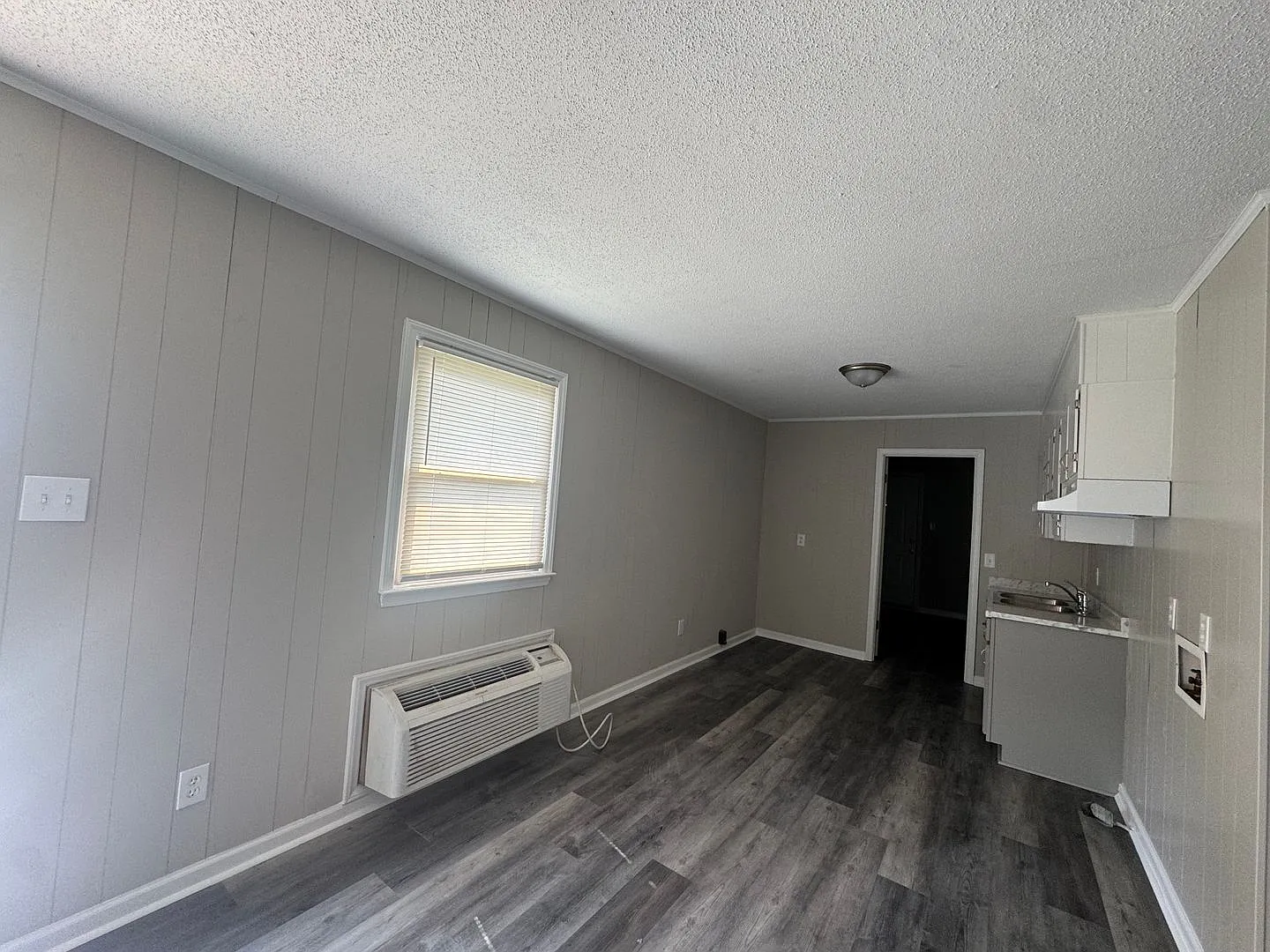 Hart Street 2212 — Photo 3