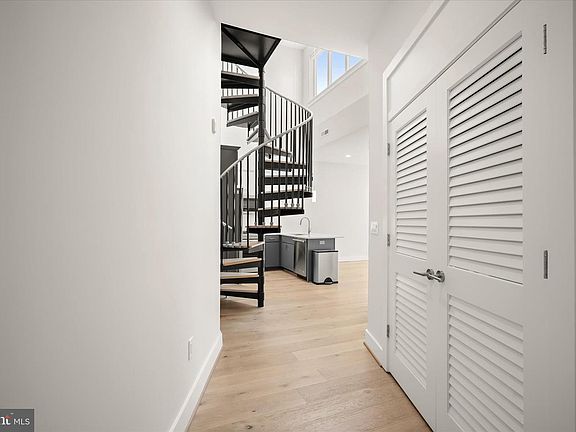 4th image of 3035 15th St NW #Penthouse 401