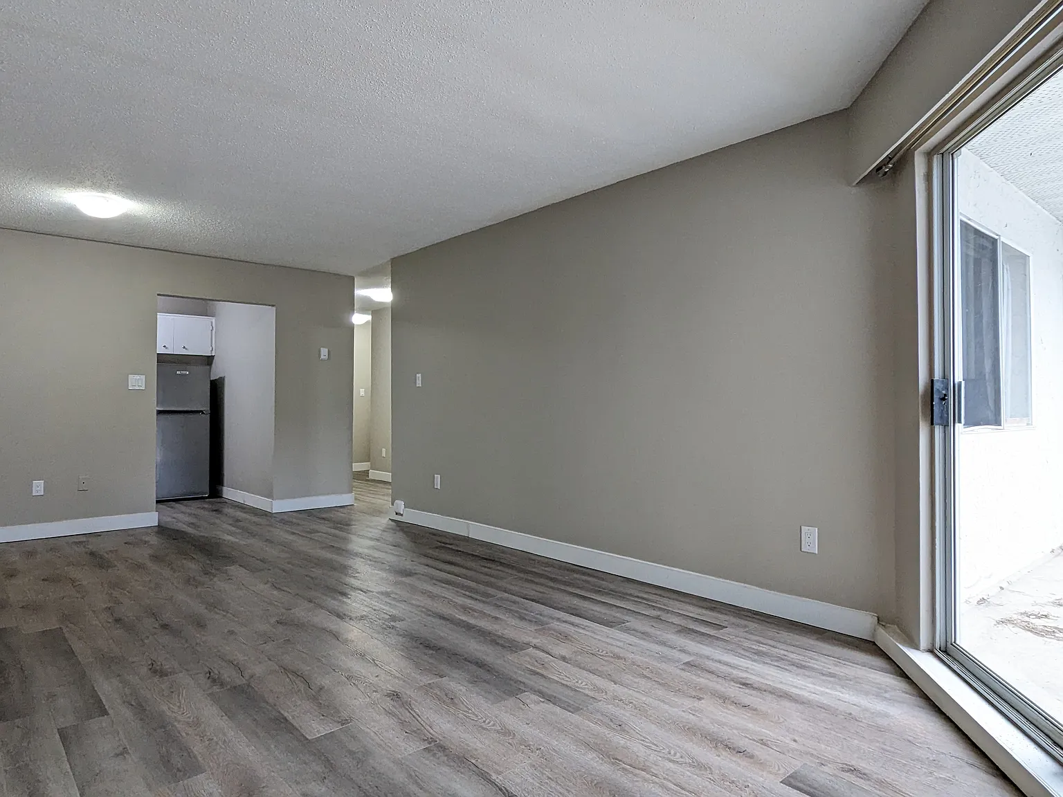 Cheam View Apartments 1 — Photo 4