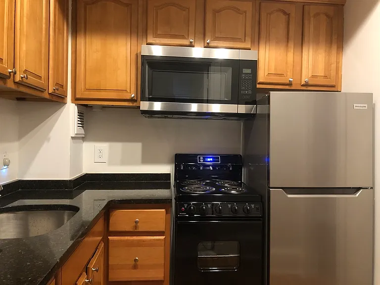 21 Beacon St #11D — Photo 8