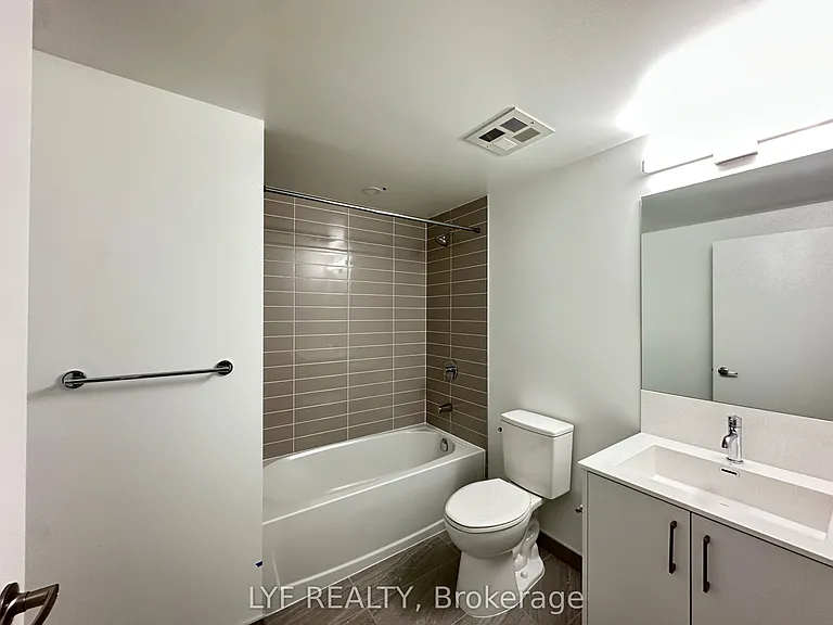 4010 Eglinton Ave W #1207 — Photo 9