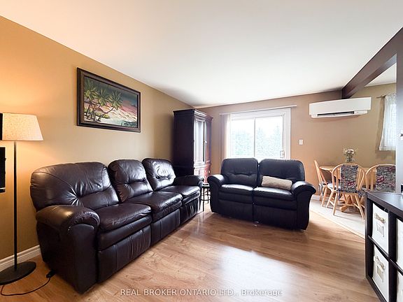 4th image of 140 George St W #12