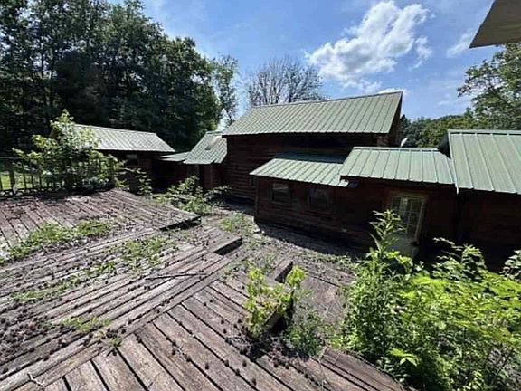 12th image of 203 Hurricane Creek Dr