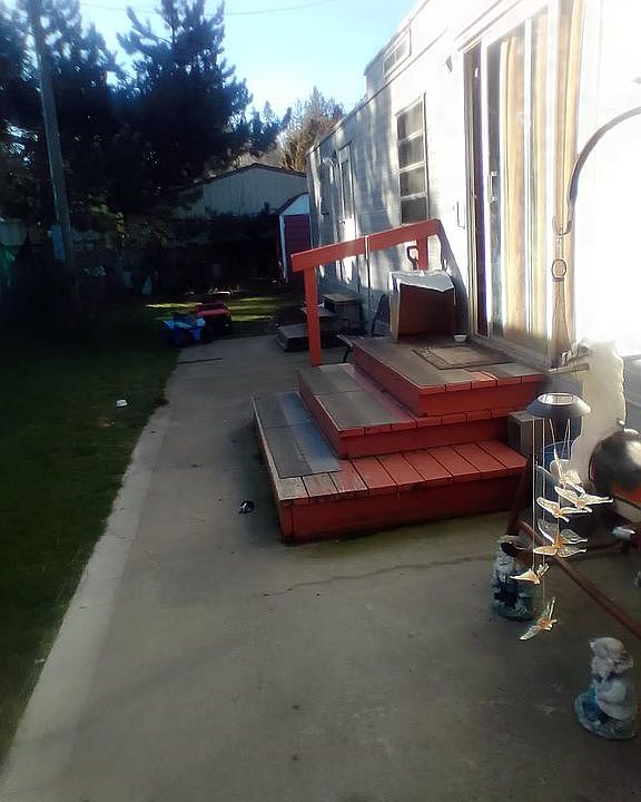 2nd image of 9518 E 4th Ave Trailer 100