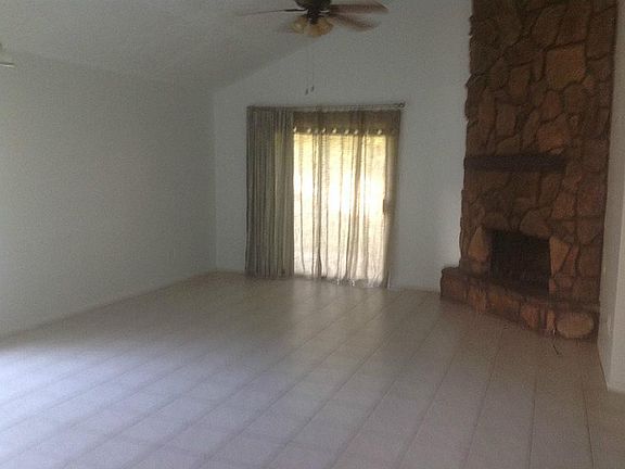 3rd image of 462 Village Creek Dr