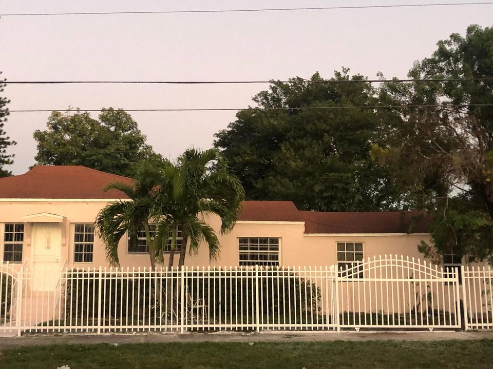 How the entire property looks