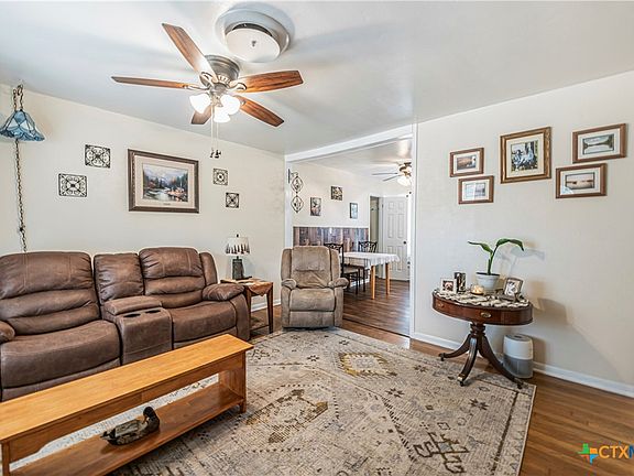 3rd image of 2508 Meadow Ln