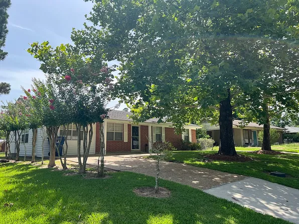 404 Ivy St, New Llano, LA 71461