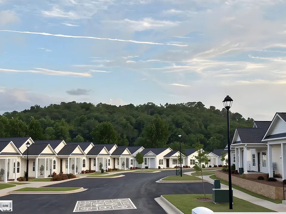 Save 25% Your Second Month at Cottages at 76 - Luxury Living!