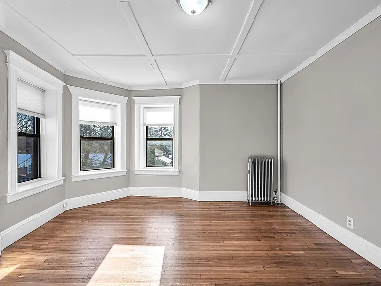 92 Woodside Terrace — Photo 16