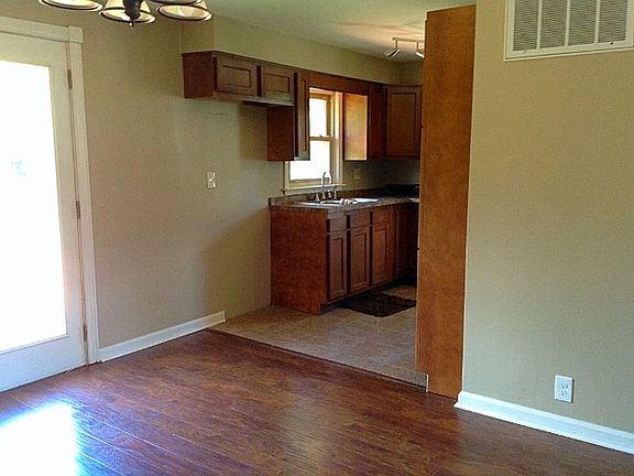 4th image of 5814 Dellrose Dr