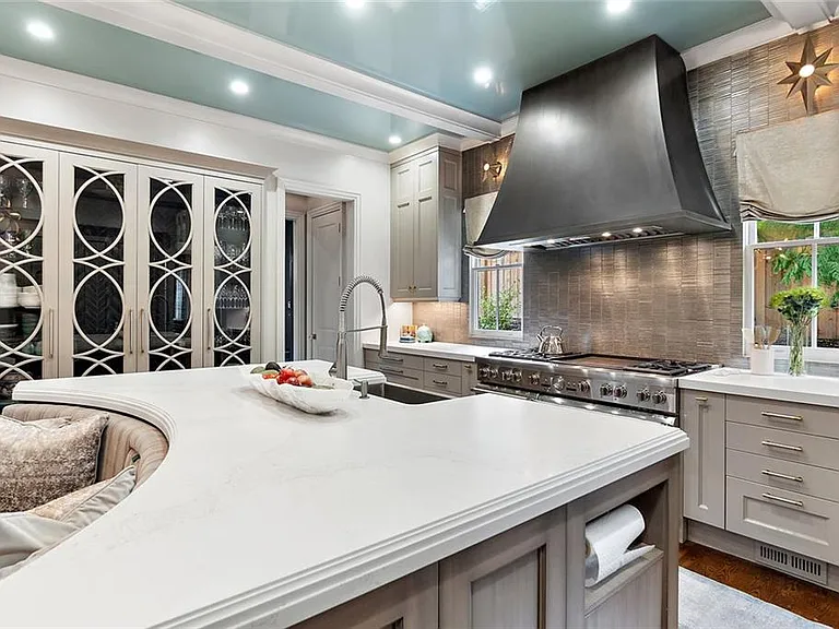 91 Park Cir NE — Photo 35