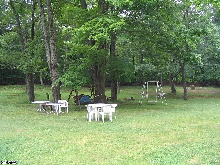 860 Burnt Meadow Rd — Photo 7
