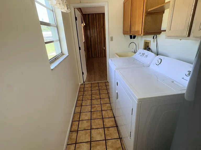 1531 Lake Clay Dr — Photo 20