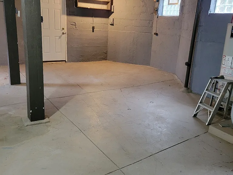967 Kirbert Ave — Photo 12