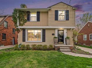 32240 Auburn Dr, Beverly Hills, MI 48025