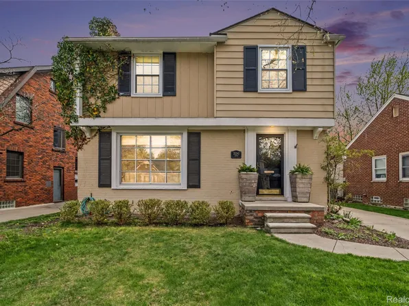 32240 Auburn Dr, Beverly Hills, MI 48025