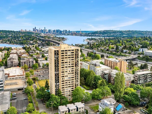 4540 8th Avenue NE #405, Seattle, WA 98105