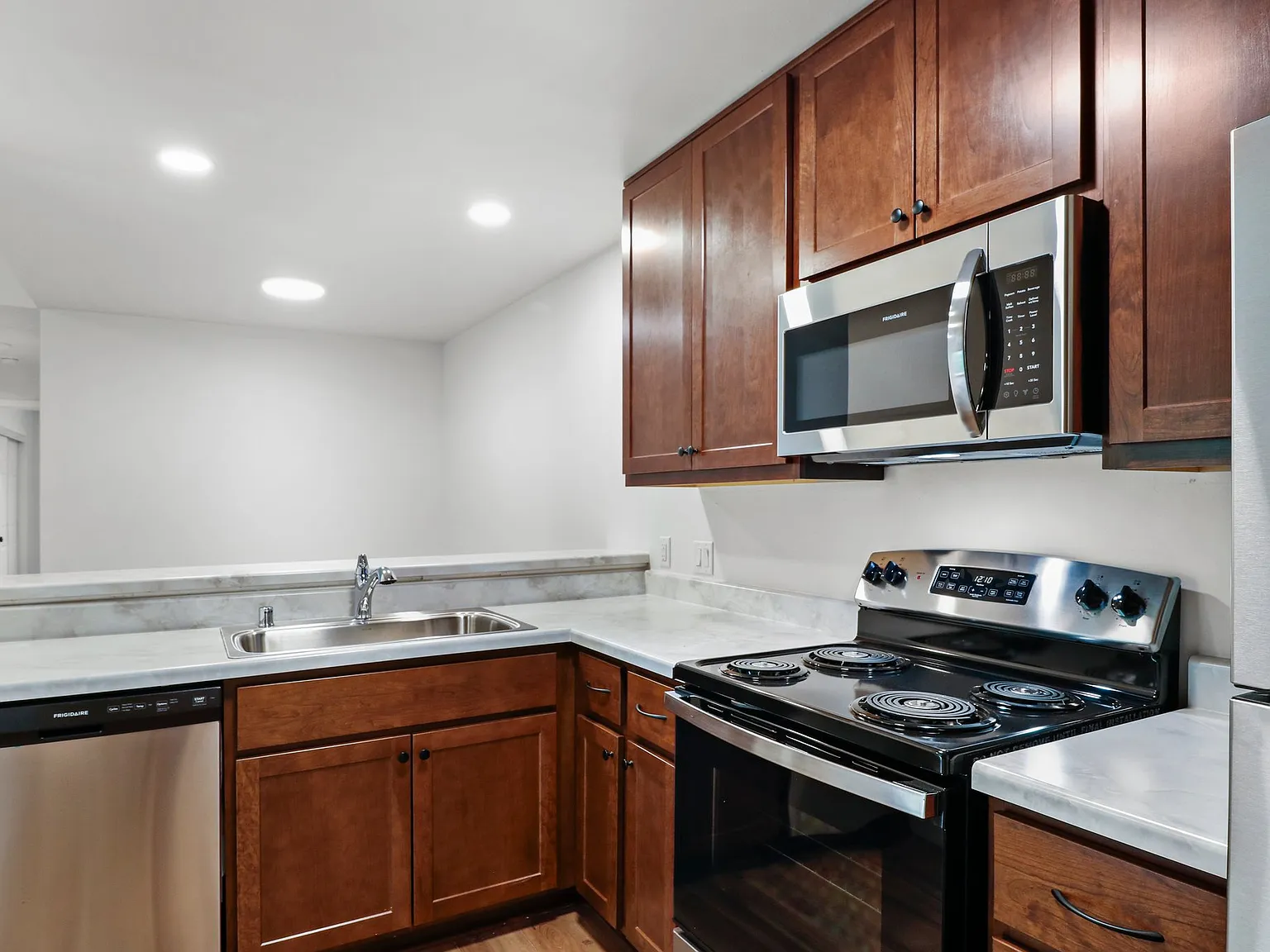 493 S Perry Pkwy, Oregon, WI 53575 — Photo 3