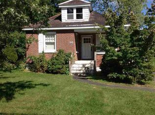 39 Kunker Ave, Latham, NY 12110
