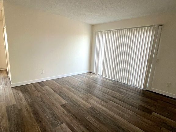 3rd image of 2380 Chestnut Ave APT 301