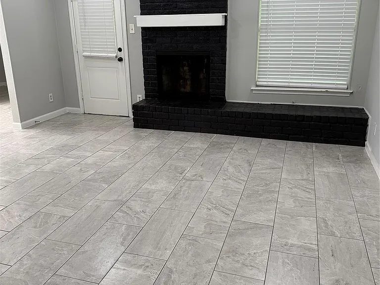 9002 Roos Rd — Photo 15