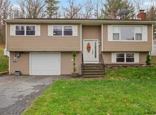 254 Miller Rd, Castleton, NY 12033