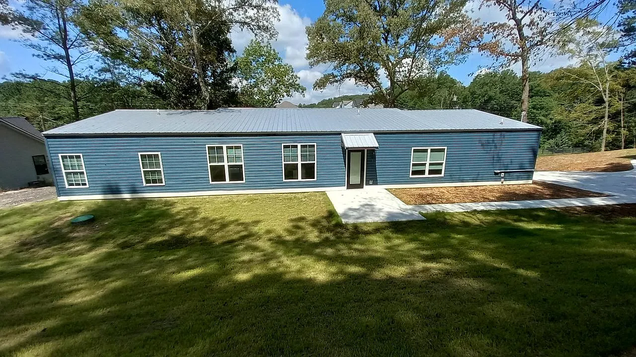1089 Long Hollow Rd — Photo 2