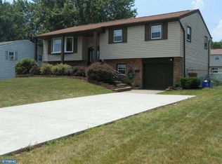 420 Laurelwood Dr, Douglassville, PA 19518