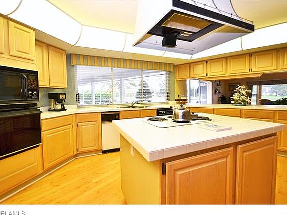 4th image of 559 Henley Dr