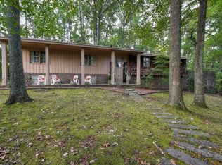 1806 Galen Dr, Johnson City, TN 37604