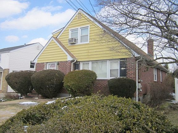 3rd image of 106 Elmwood Ave
