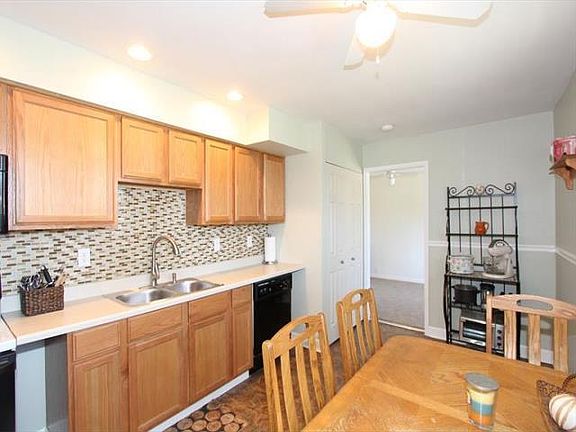 4th image of 742 Marbea Dr