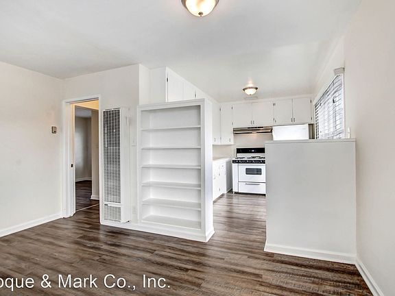 2nd image of 1025 19th St APT A
