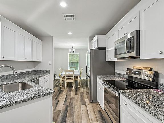 4th image of 70413 D St