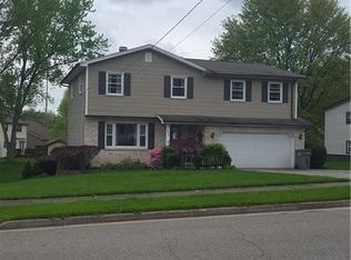2869 Louise Rita Ct, Youngstown, OH