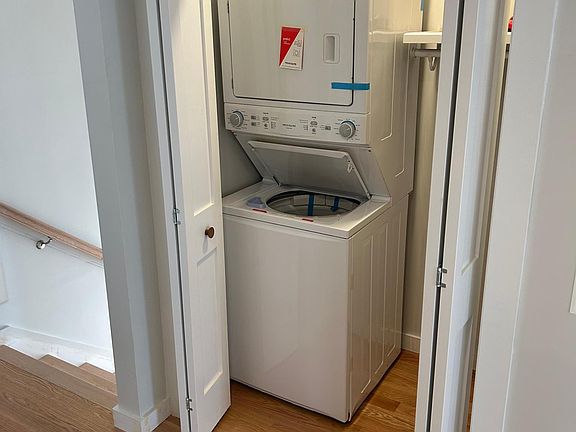 2nd image of 625 Essex Ave #3