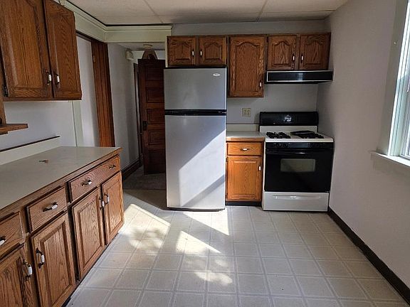 5th image of 2409 Kenilworth Ave